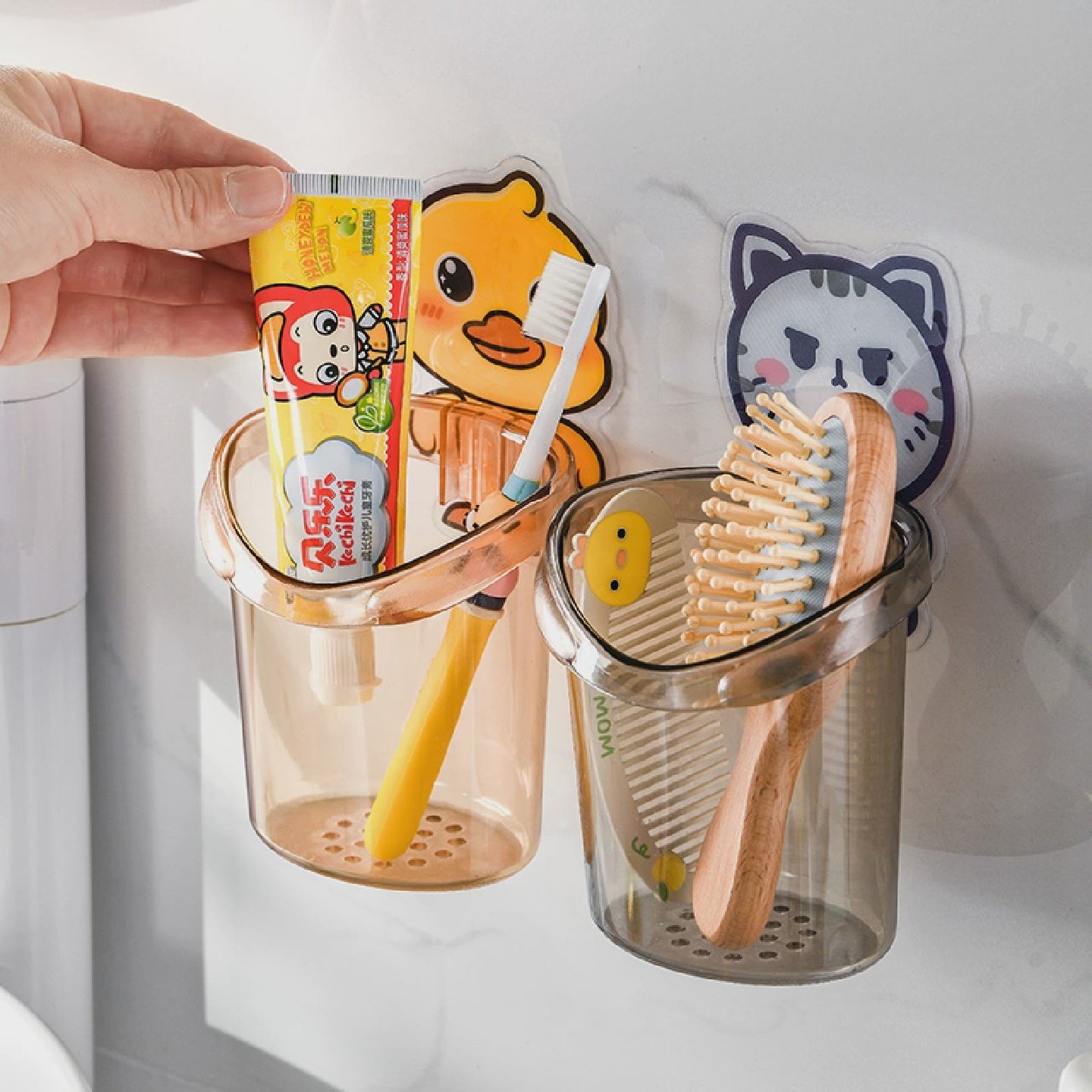 卡通浴室梳子置物架壁挂式免打孔卫生间洗漱台牙刷牙膏沥水收纳架