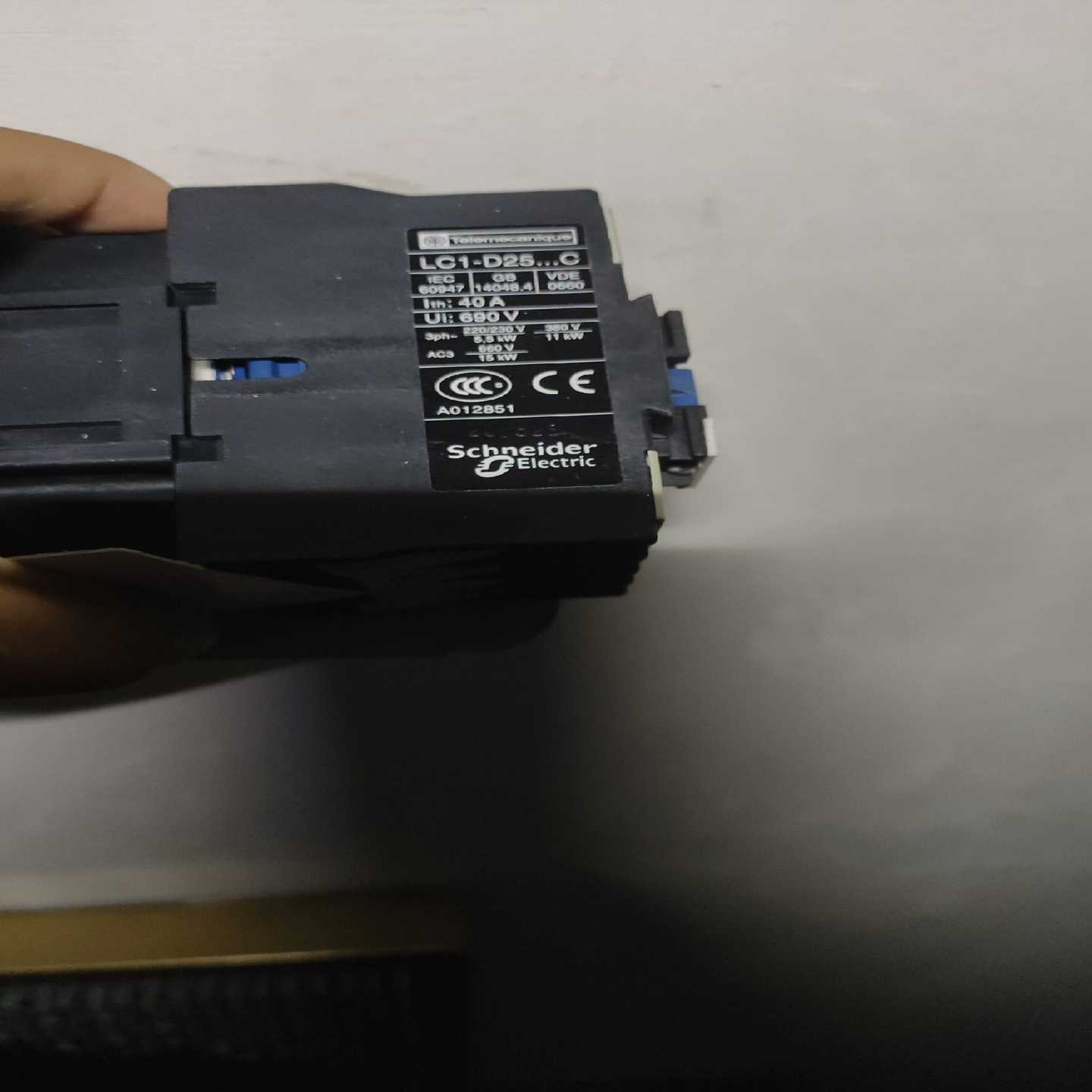 交流接触器LC1D2501b7c询价