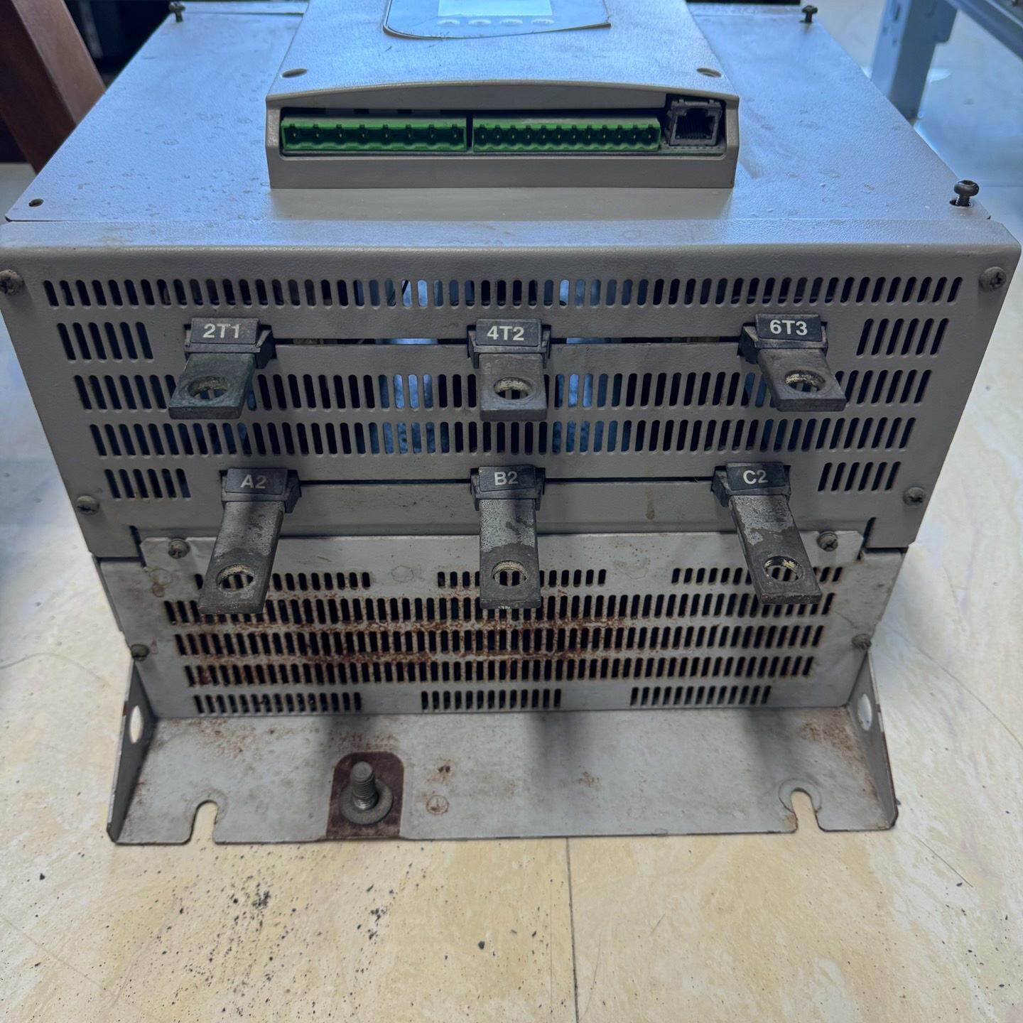 施耐德软启动器ATS48C32Q，二手拆机，实拍图，功能包好--议价商