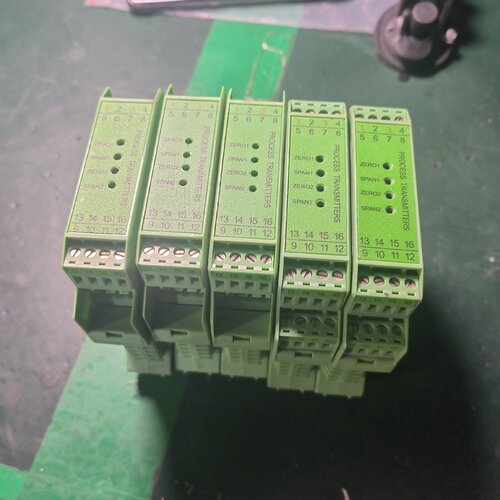 【询价】信号变送器4-20mA转0-300Vdc