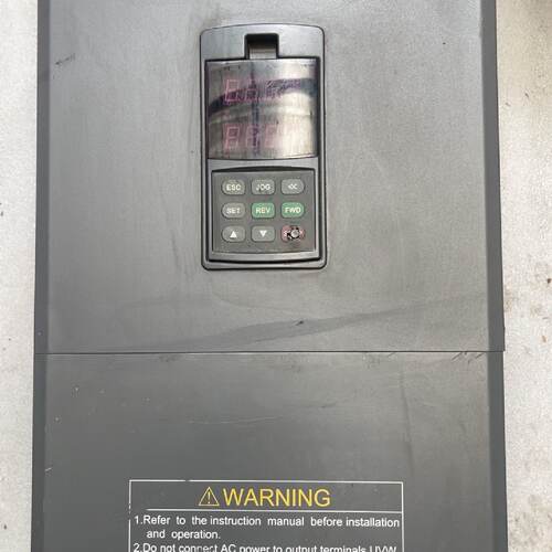 询》四方变频器VS5004T0550G4T0750P一台55