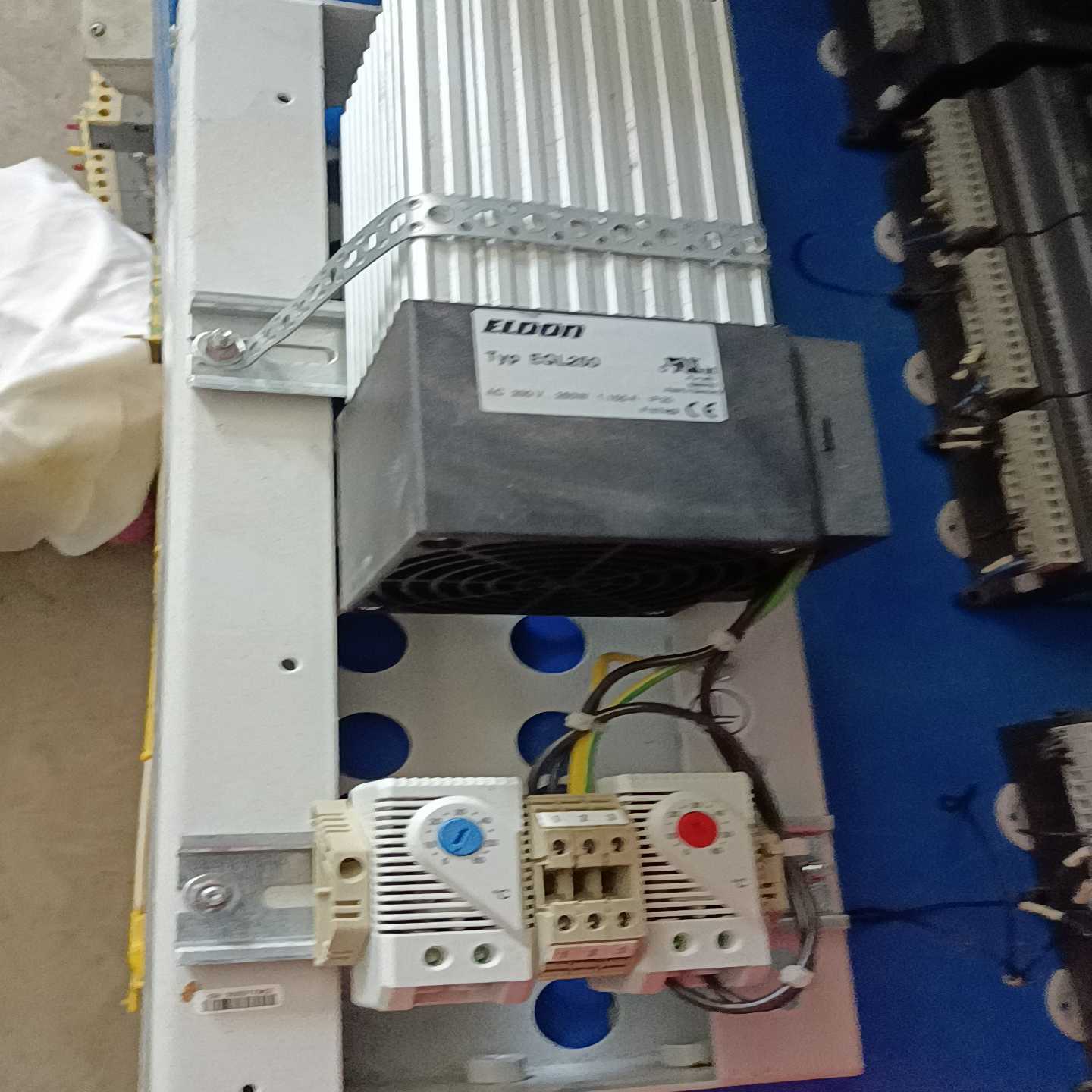 Eldon加热器EGL250，230V电压，250W功率--议价商品