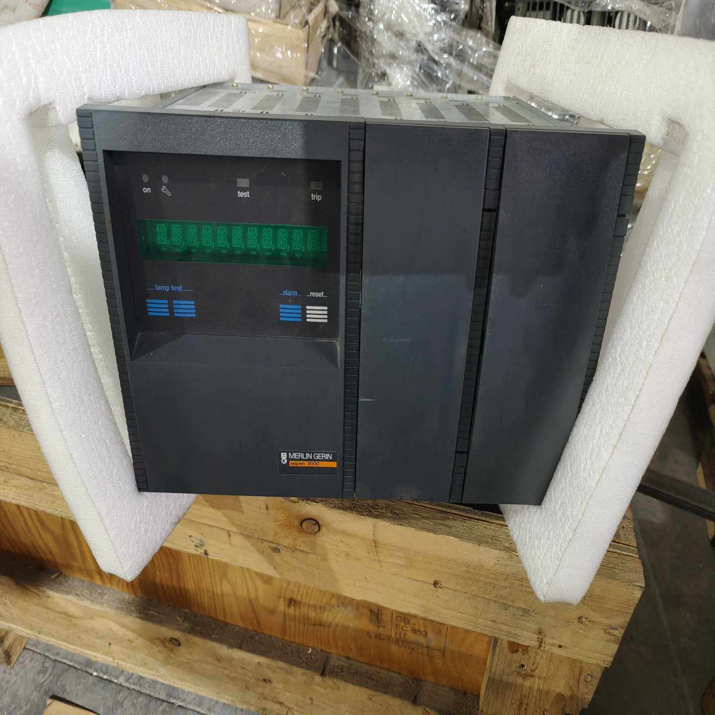 【请询价】MERLIN GERIN梅兰日兰保护器SEPAM 2000