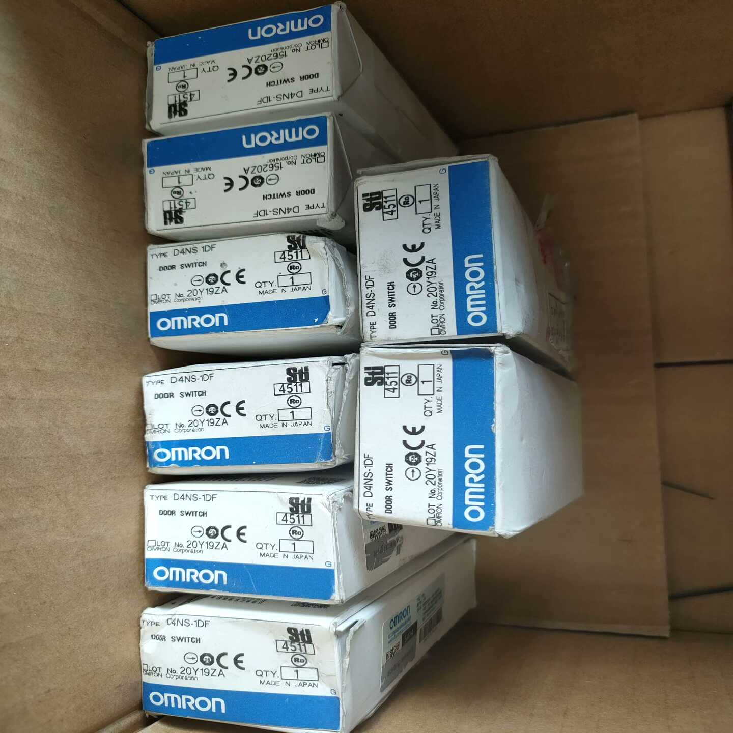 D4NS-1DF8个D4NS-1BF5个适用