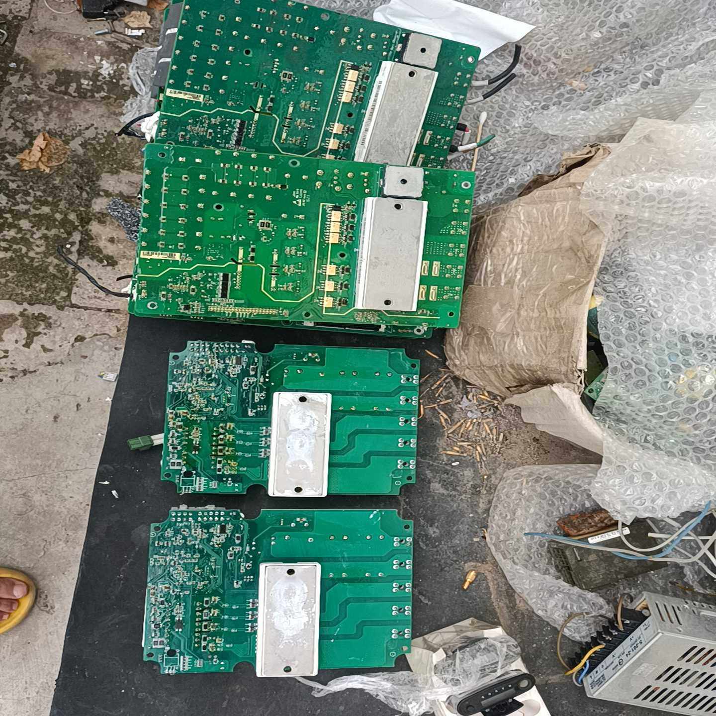 FS75R12KT4-B15能源模块，FP40R12KT3两询价