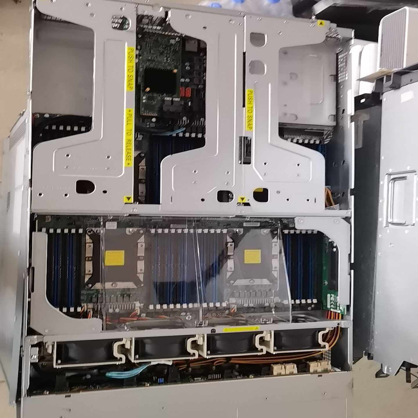 超微 2049U-TR4 X11QPH 四路CPU服务器LG