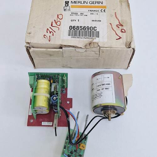 Merlin Gerin 685 690  MNRUV Time Delayed Undervoltage Releas