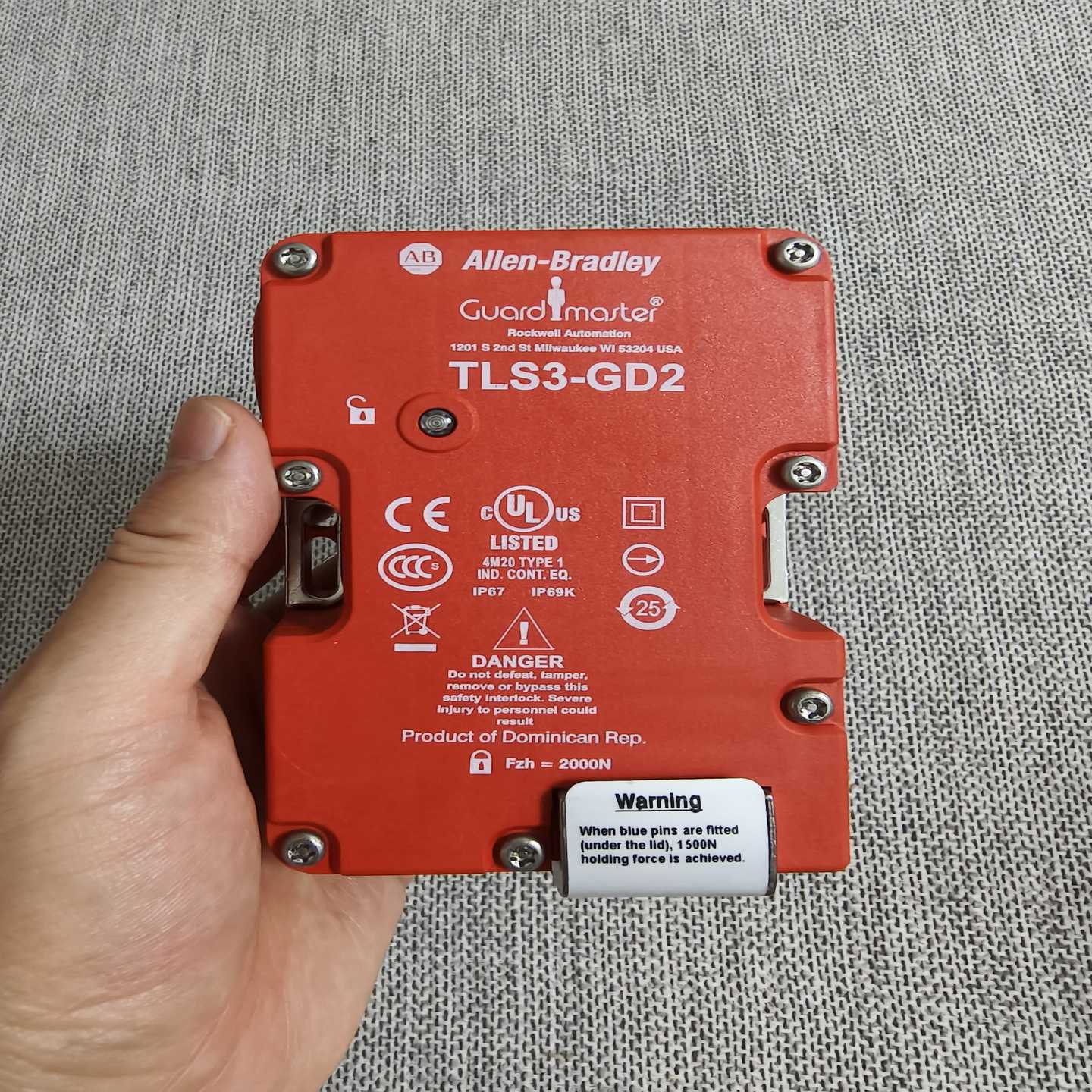 咨询-Allen-Bradley电磁门安全锁,TLS3-GD2,4