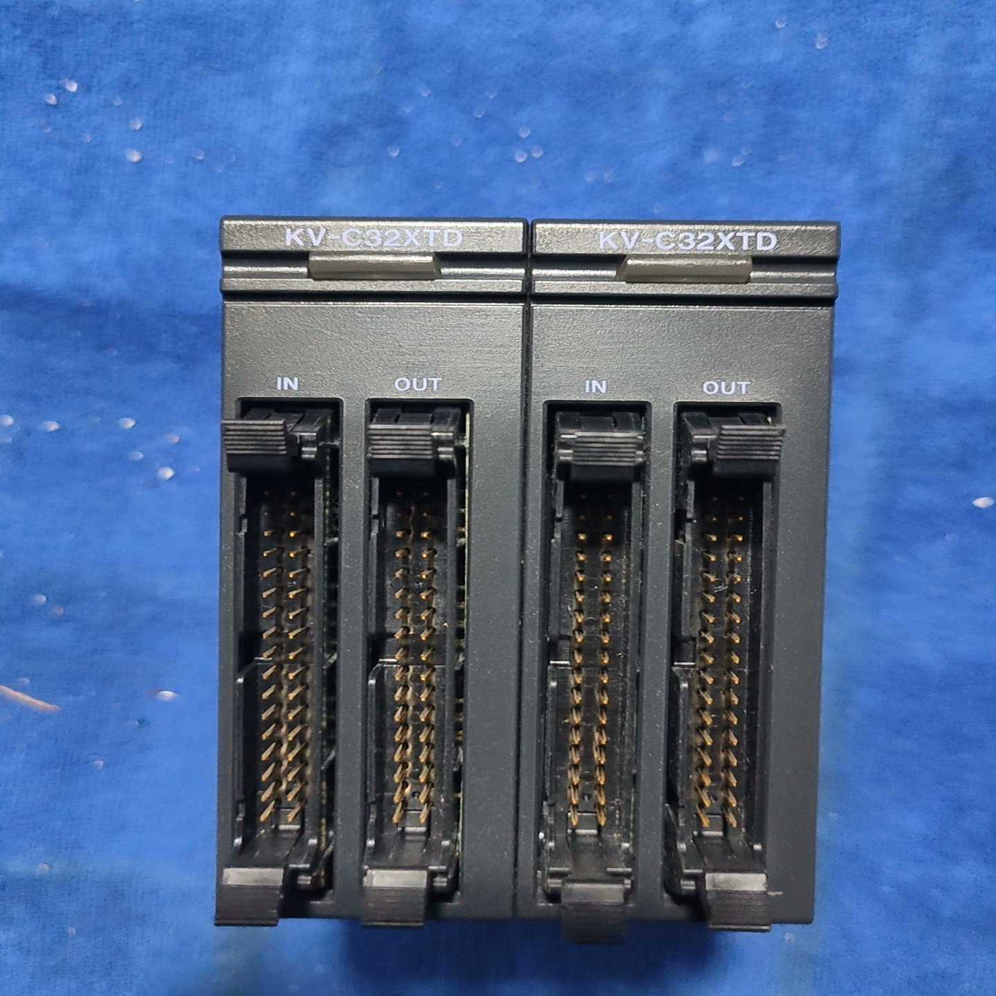 基恩士KEYENCEKV-C32XTD输入输出模块拆机--议价商品