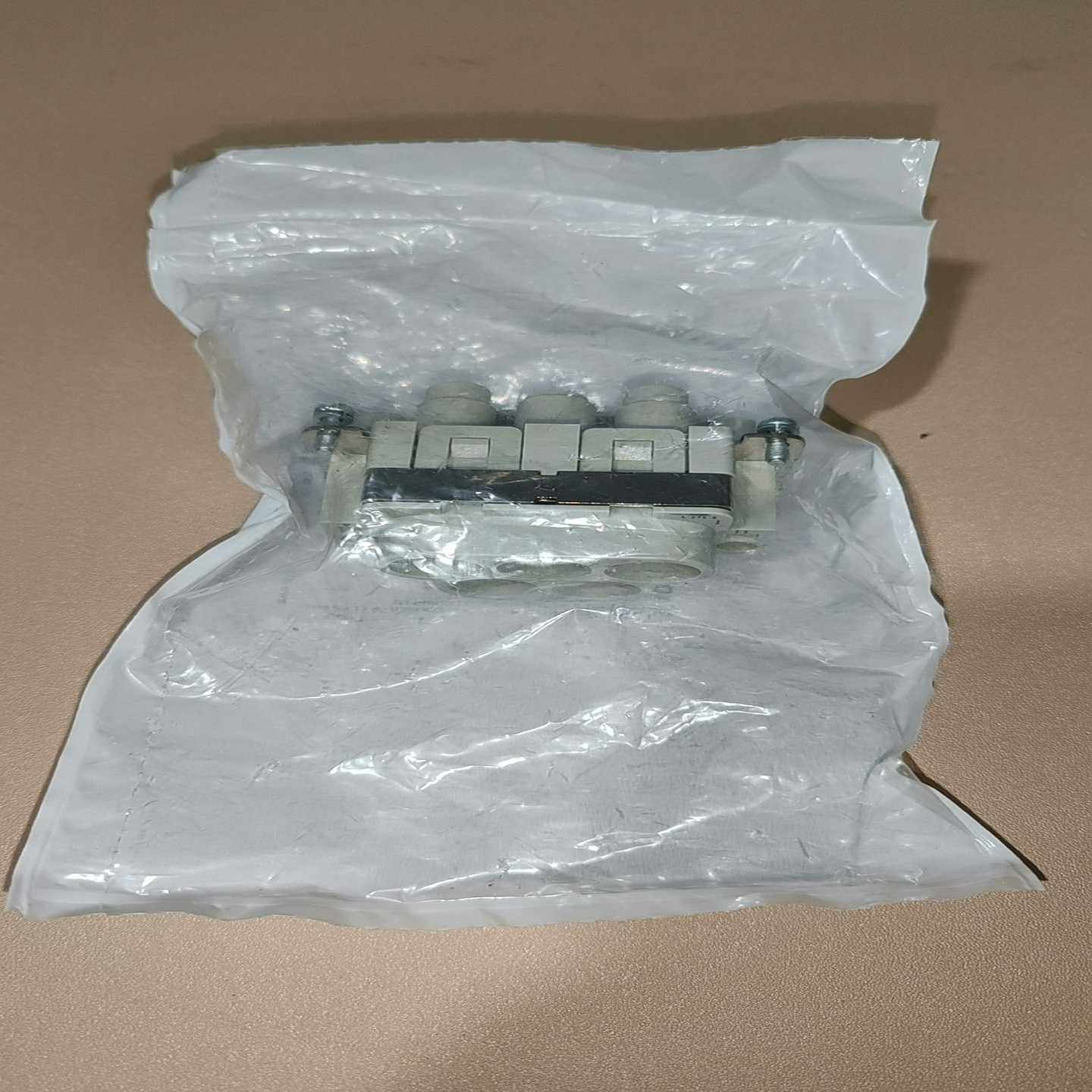 议价全新HARTING重载连接器HanK4/4-F  (6-16