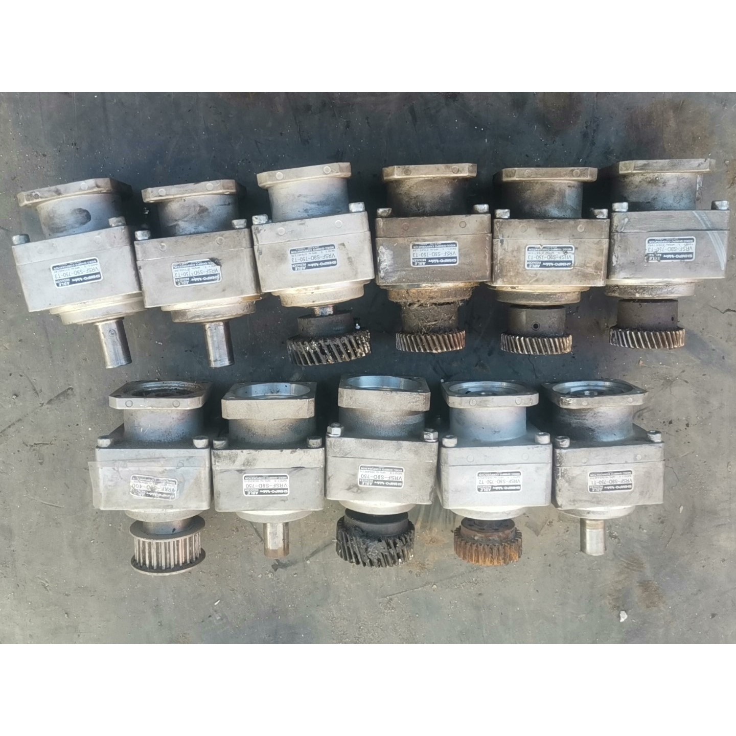 售前询价新宝减速机VRSF-S9D-750-T3  VRSF-S9D