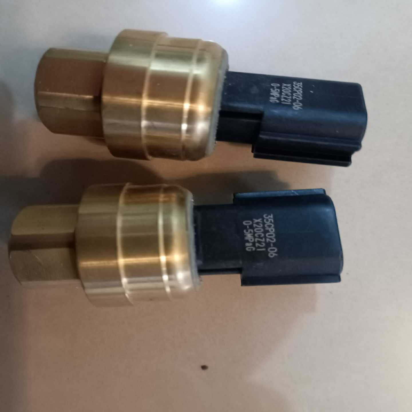 询价-5WG1534-1DB51通用调光执行器模块，库存