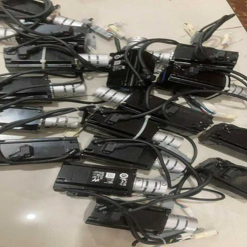 R88D-KN15H-ECT现货功能完好--议价商品