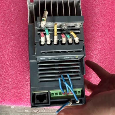 东芝变频器VFNC3C4007P0.75KW1.8KV