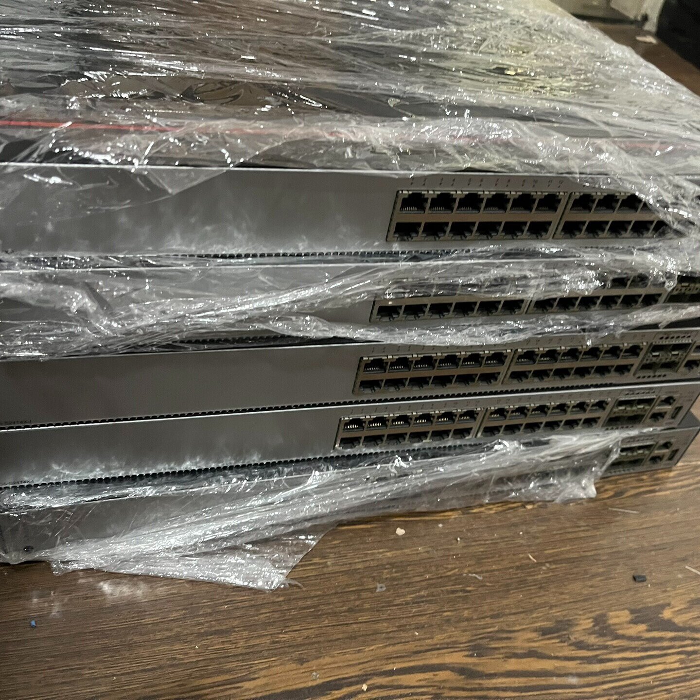 9新华为万兆S5735S24T4XI宽温增强型交换机带议价