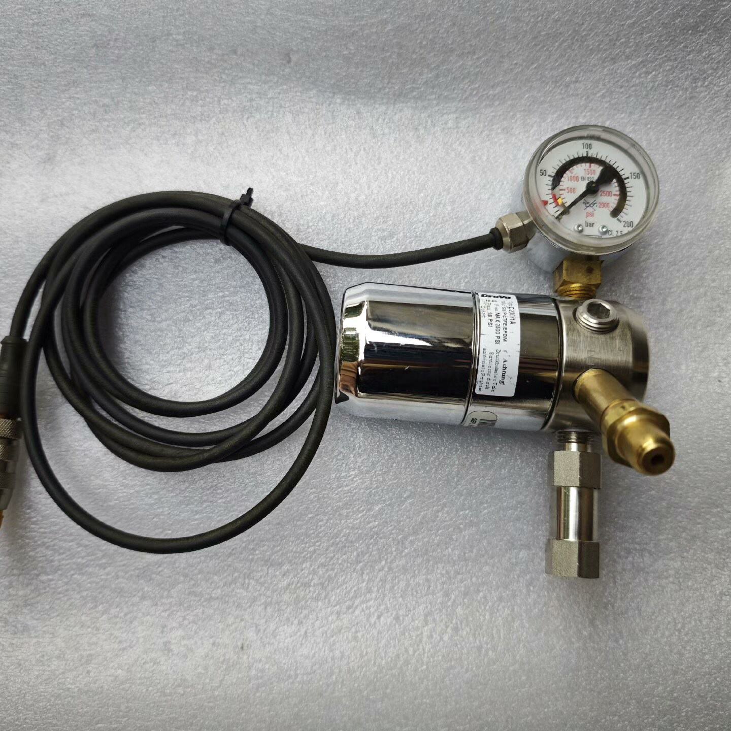 Druvd高频氮气氦气减压阀C2001A货号101--议价商品