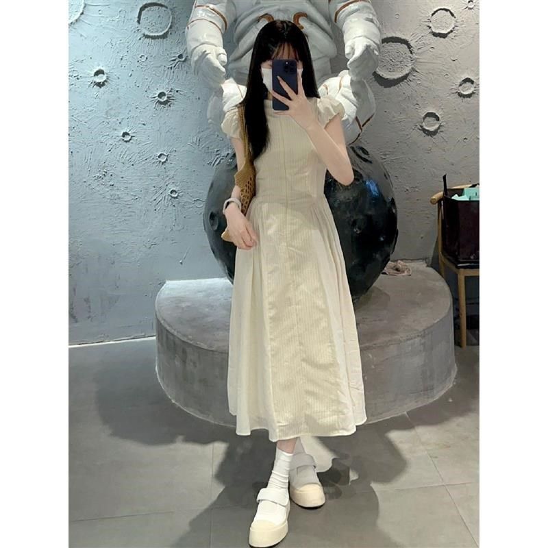 2024新款茶歇绝美法式初恋连衣裙气质收腰显瘦纯色极简裙子女夏季