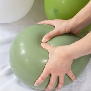 复古橄榄绿果绿豆沙绿色气球儿童生日装饰场景布置森林系主题汽球