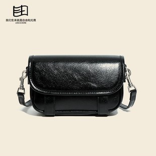 简约通勤斜挎手机包2025新款男包迷你小包包高级感软皮单肩小挎包