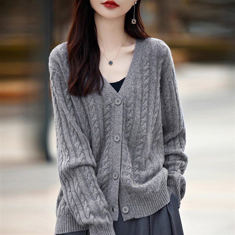 秋季新款短款V领纯色毛衫开衫女慵懒麻花宽松外松针衫织毛衣外穿