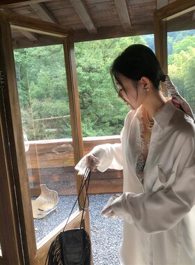 Mas Mash仲夏夜之梦 蕾丝领口拼接假两件两色缎面衬衫裙