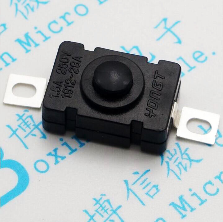 KAN-28 强光手电筒开关1.5A250V 自锁 贴片式 18 x 12mm按钮开关