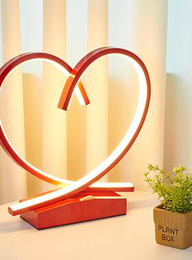 结婚台灯婚房床头灯心形卧室新娘陪嫁灯红色订婚礼物新婚长明灯