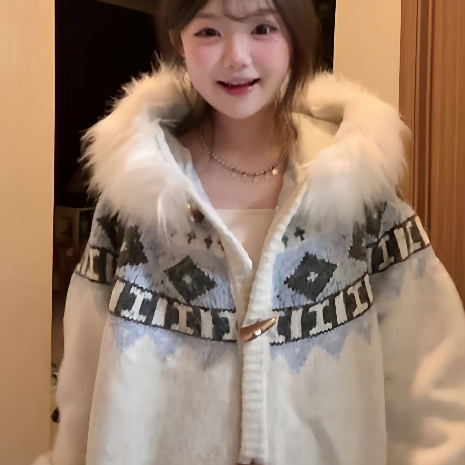 费尔岛牛角扣毛领连帽毛衣外套女秋冬高级感复古慵懒宽松针织开衫