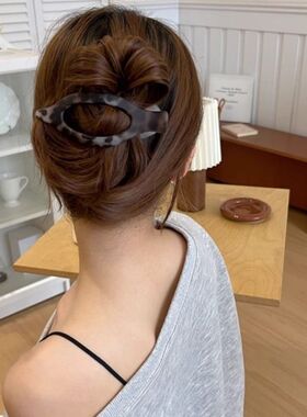 气质豹纹磨砂面慵懒风简约女2025新款椭圆形盘发马尾鸭嘴夹横夹女