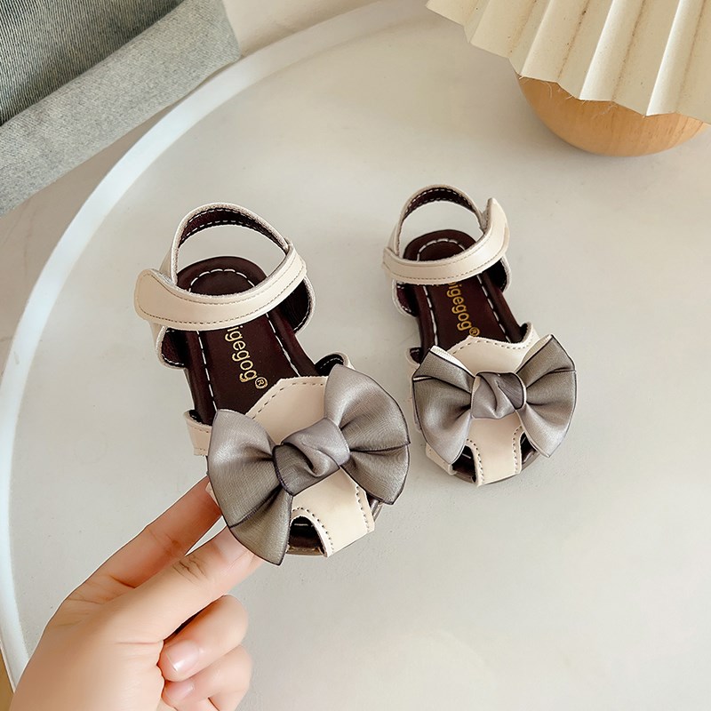 女宝宝凉鞋公主鞋2025夏季女婴儿学步鞋0-3岁包头软底防滑小童鞋1