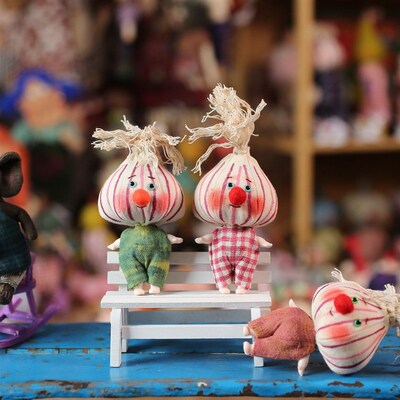 [现货]囍染蘑菇洋n葱大蒜果蔬包挂手机挂迷你抱偶摆件毛绒玩偶