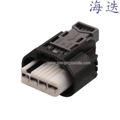 6189-7667 适用于汽车防水线束连接器插头 车用插件 含端堵4P