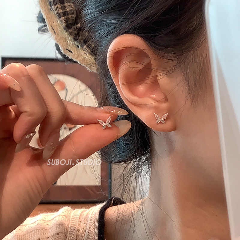 素泊集s999纯银流光蝴蝶耳钉女小众设计感耳环养耳洞独特漂亮耳饰