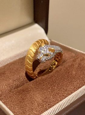 欧美轻奢高级感老钱风拉丝满钻豹子头戒指复古贵气小众设计食指戒