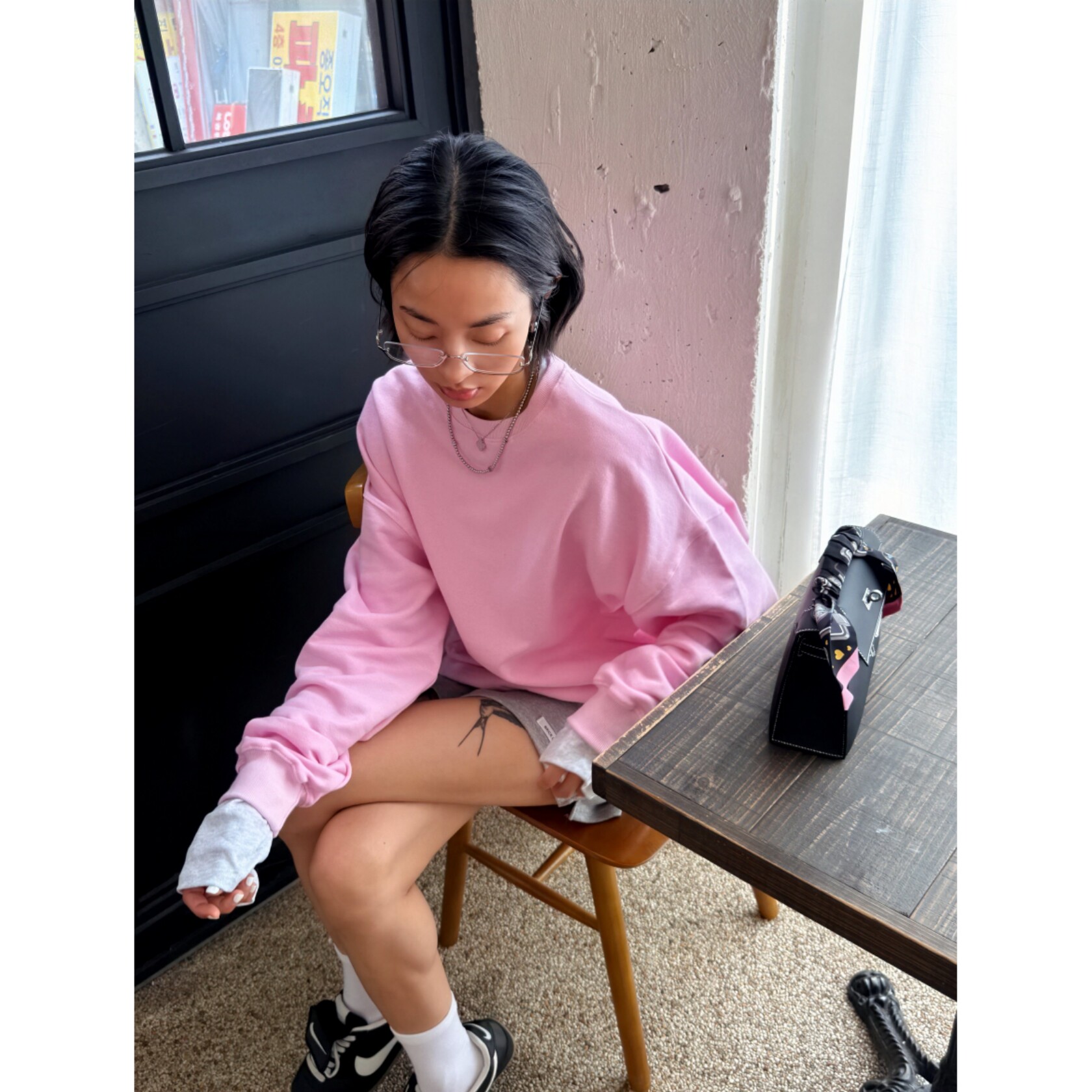 顽季果 早秋刚需纯色卫衣~ 懒人简约基础款圆领宽松淡粉女卫衣秋