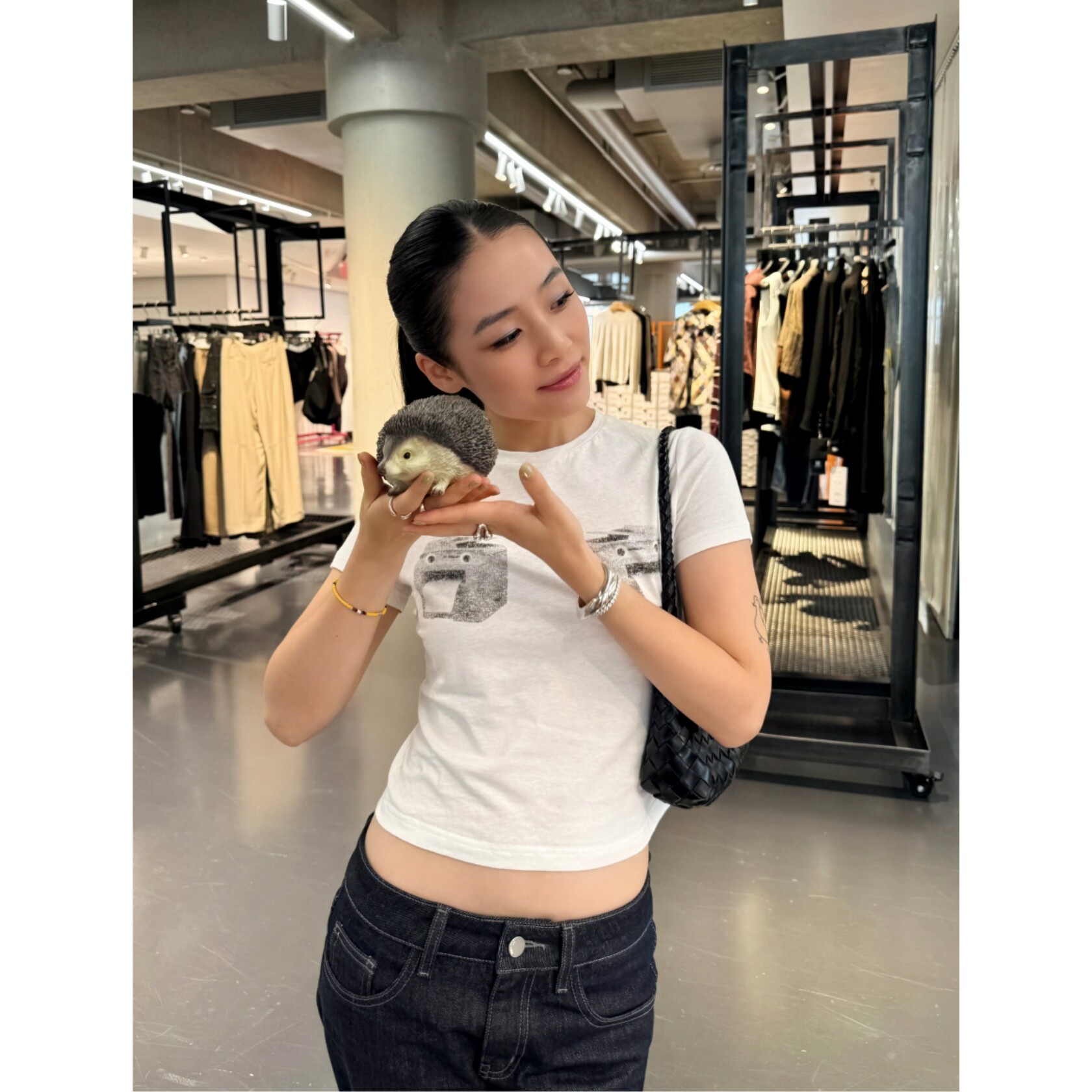 顽季果 极简高级感小众~颗粒打印机印花正肩修身圆领短袖女T恤夏