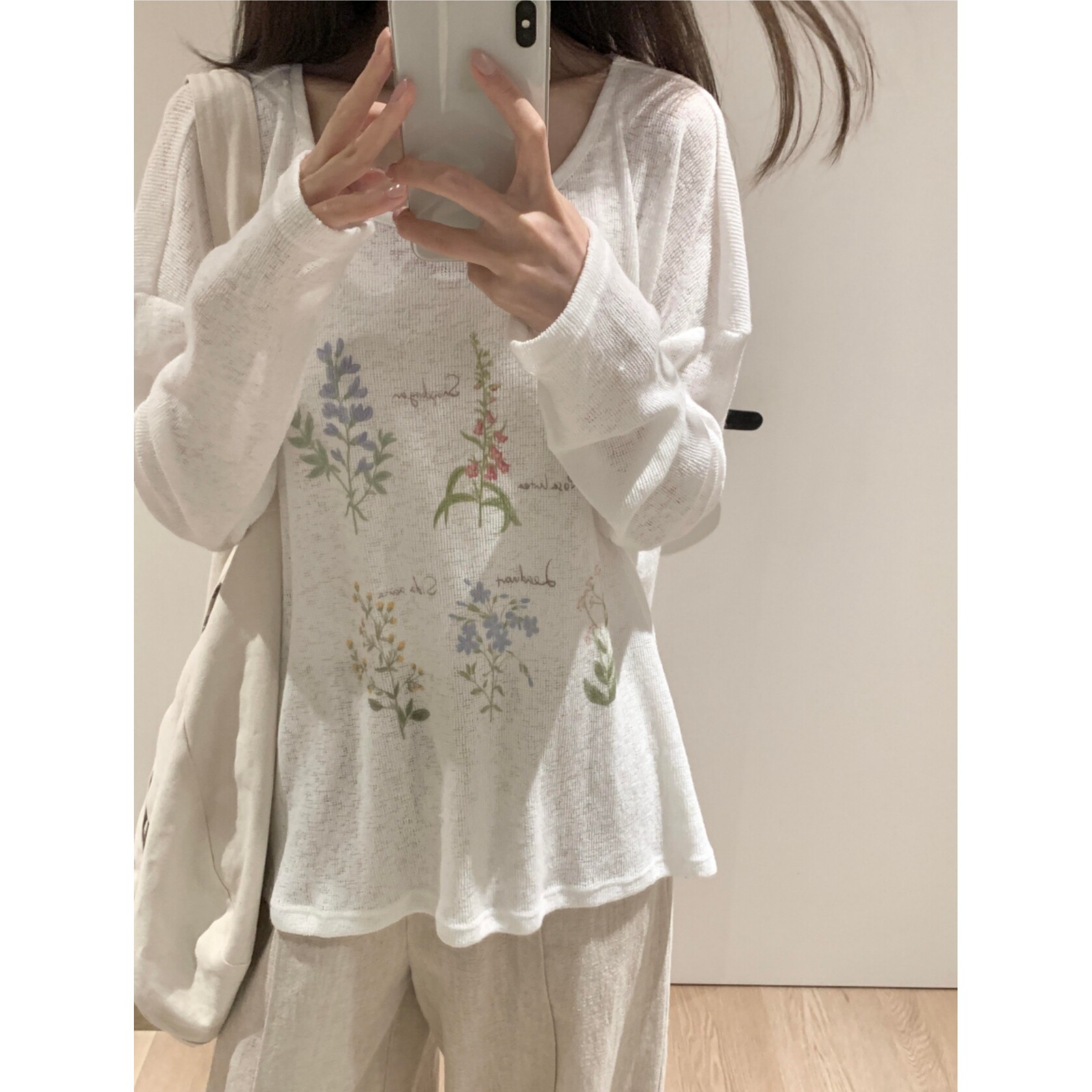 顽季果 森系文艺松弛感~水彩花卉印花微透轻薄防晒罩衫长袖T恤女