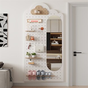 入户玄关实木洞洞板置物架定制造型墙穿衣镜墙面展示架挂衣架一体