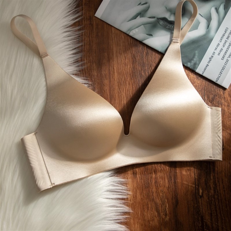 深V缎面一片式内衣女小胸聚拢2025新款夏薄款收副乳文胸