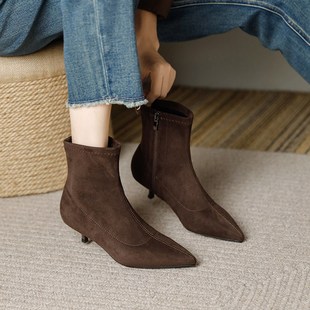 棕色细跟尖头小跟低跟3cm短靴女秋冬高跟鞋加绒不累脚单靴瘦瘦靴