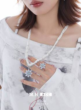 冰晶雪花项链女原创设计轻奢高级感甜酷独特时尚长款毛衣链配饰品
