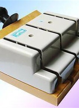 HD11F-200A/38 防误型 开启式闸刀开关. 隔离开关 (黄铜厚件)