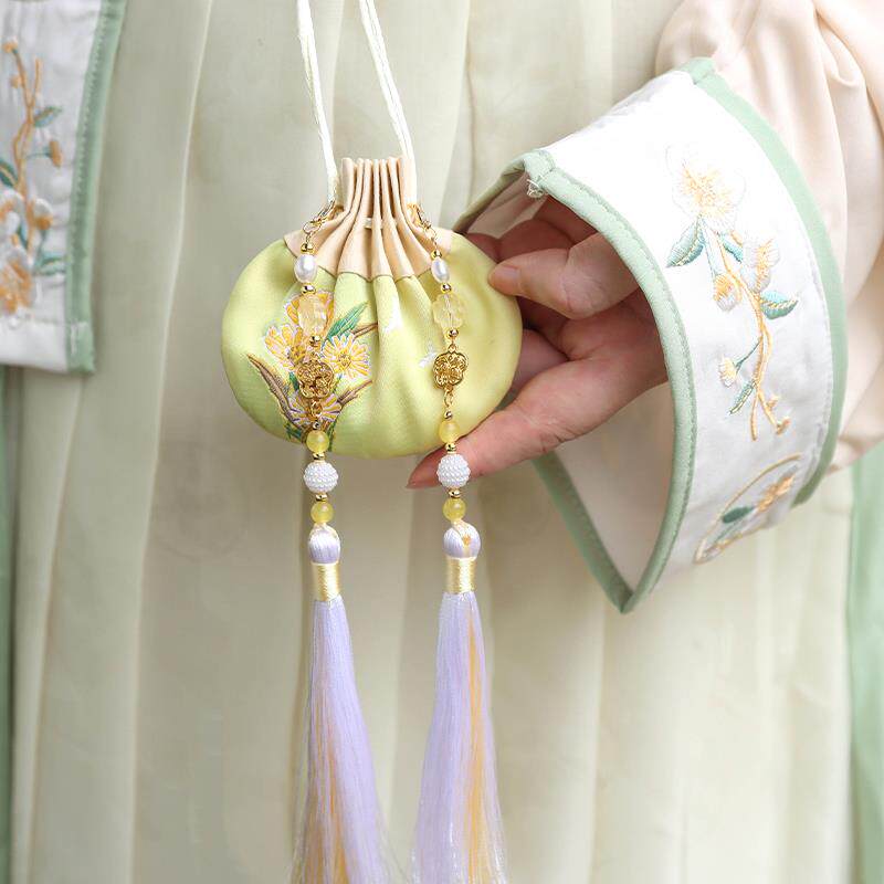 知柔汉服香囊驱蚊手工送礼荷包袋古风随身腰配流苏艾叶香包车挂