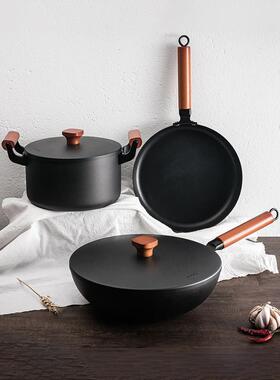 样板间壶饰组合展厅橱柜台面不锈钢装饰样板间厨房灶台陈设