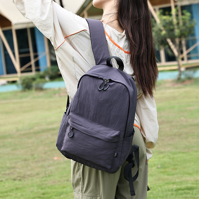 啄木鸟双肩包大容量轻便户外休闲包男女百搭电脑书包新款旅游背包