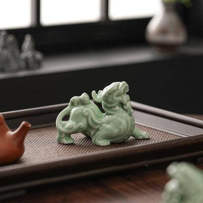 青瓷手招财陶瓷貔貅茶IKI宠公小母一对茶桌摆件工艺礼品摆可饰茶