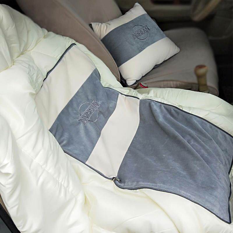 汽车抱枕被子两用内刺MDYR0058车上夏凉被绣车标靠垫被车水晶靠绒