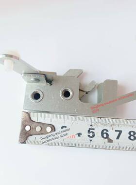 三一挖掘机锁原Sy35U反锁驾驶室定锁强284化反厂汽车门锁拉绳原位