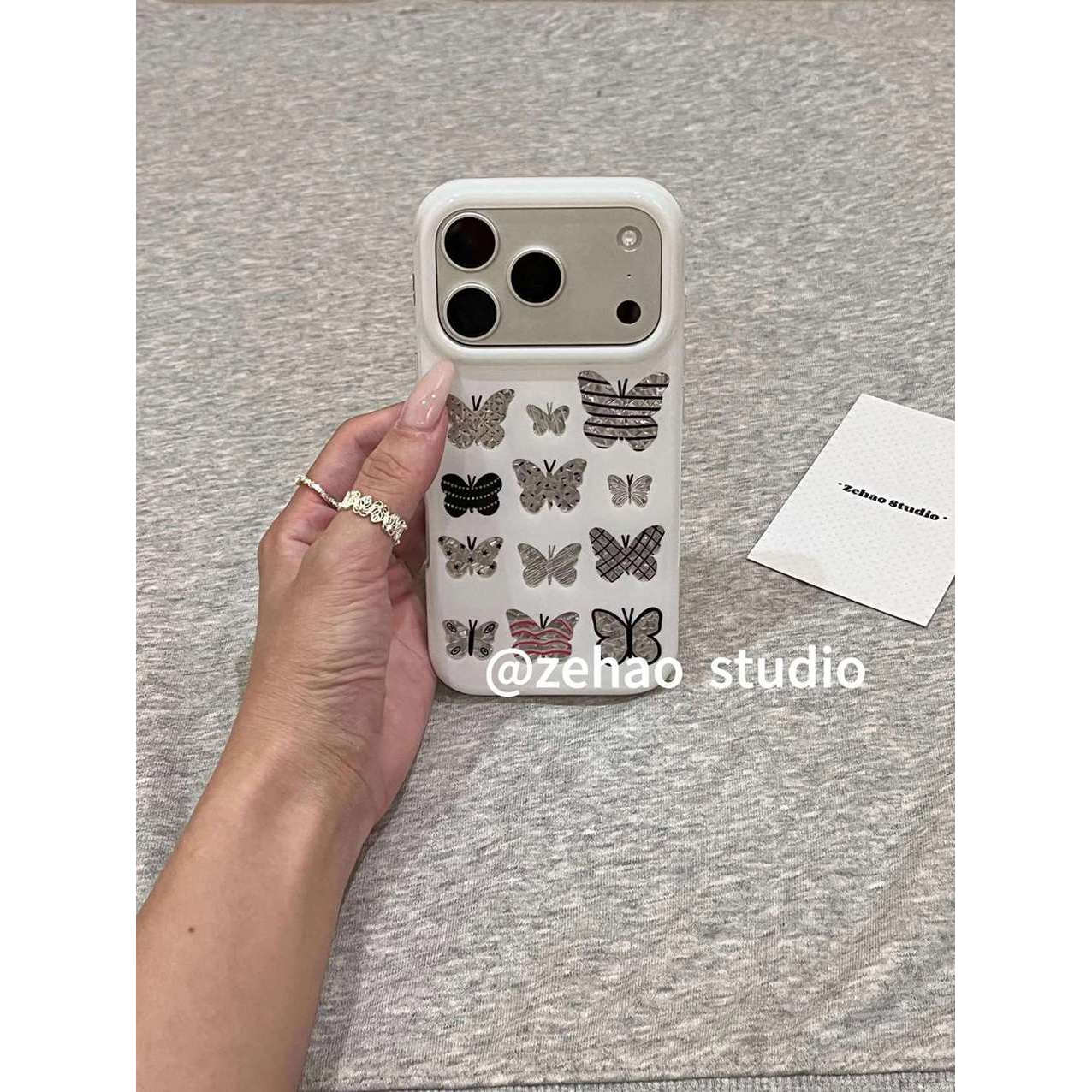 雨柠韩系白底多图案蝴蝶适用苹果17pro双层iphone16亮面手机壳15卡通日韩INS个性创意小清新14防摔保护套