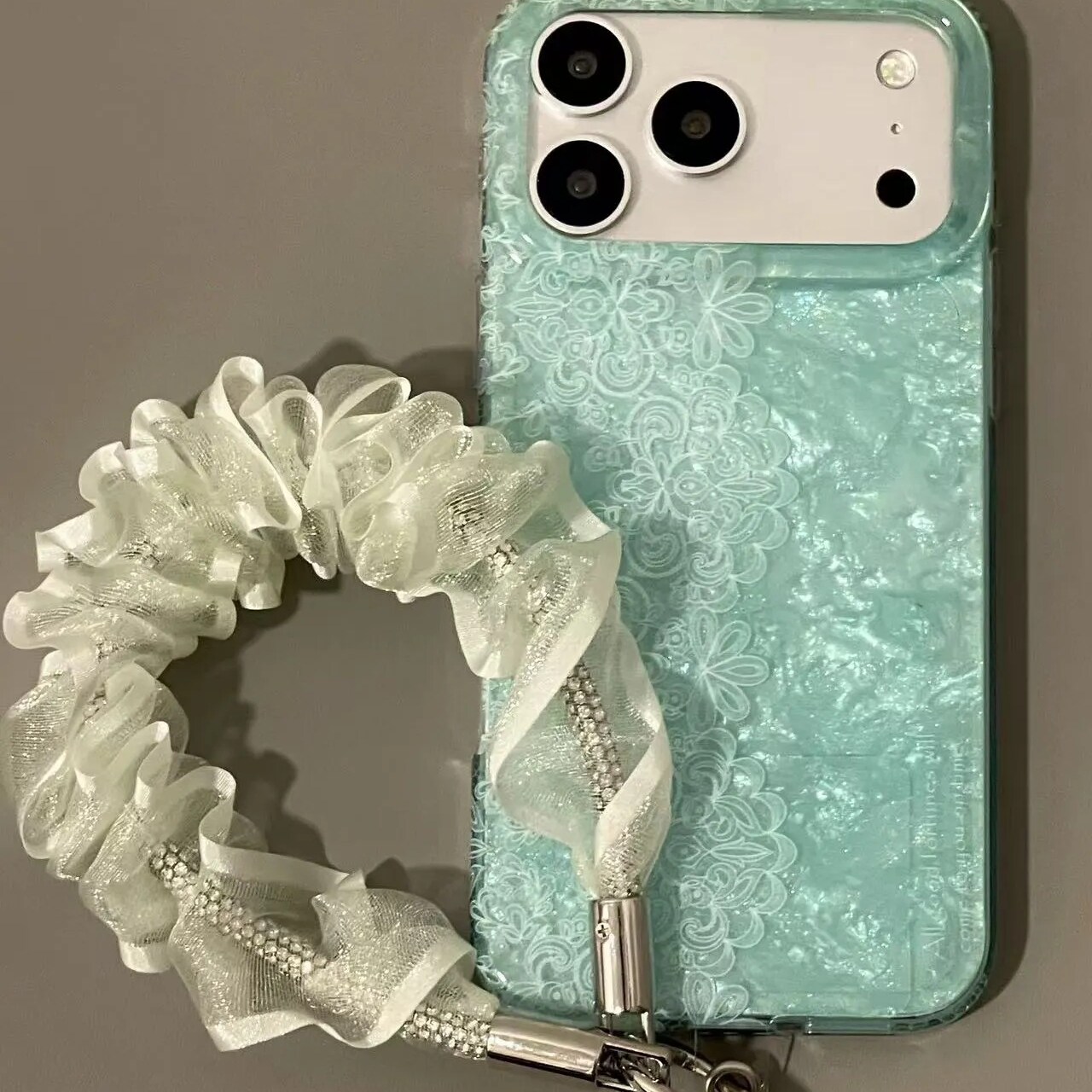雨柠法式绿色贝壳纹蕾丝花朵适用iPhone17Promax新款苹果16手机壳15个性创意日韩INS14防摔保护套